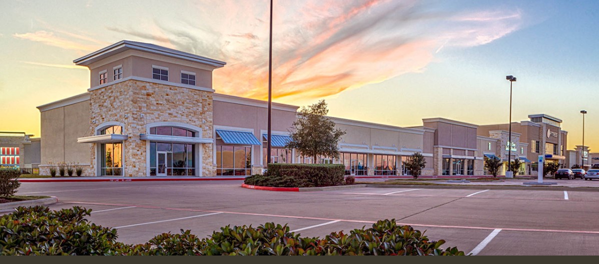 retail-painting-strip-center-multipe-stores